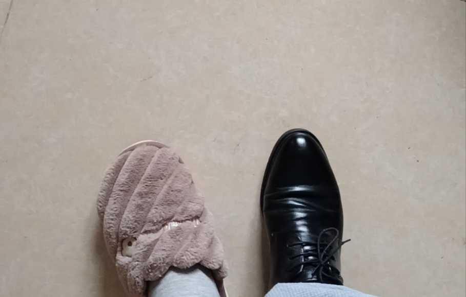 在家VS刚上班的时候-此刻社区-广场-猫匿社区