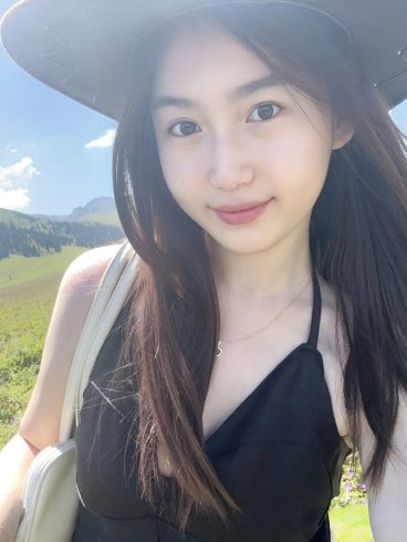 美美的自拍-猫匿社区