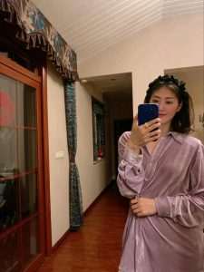 【投稿】明天后 这个点  正式迈入40岁
发现并不想发朋友圈  让别人知道自己奔4了
却又想有个纪念  发现陌生圈反而更有意思-猫匿