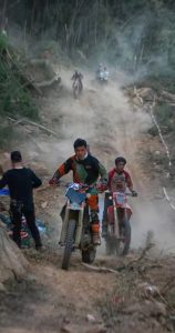 烈火铁骑(上)-猫匿