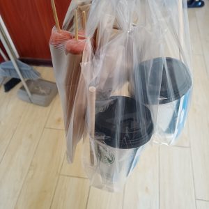 今早上去送饭啦-猫匿